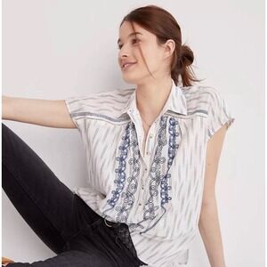 Anthropologie Pilcro Embroidered Surf Top Size XS‎ Button Up Short Sleeve Boxy